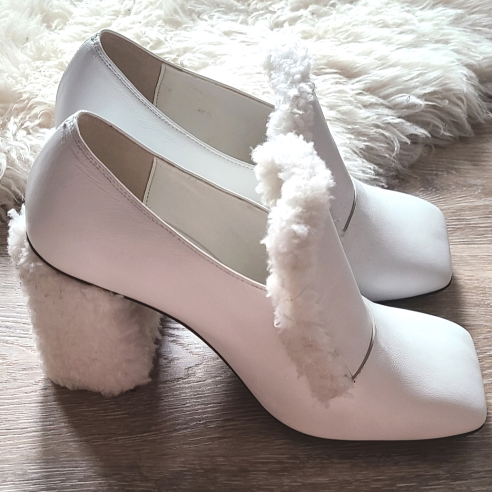 Shearling Heels Pumps - Picture 8 of 10